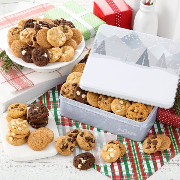 Winter Wonderland 60 Nibblers Tin Winter Wonderland 60 Nibblers Tin
